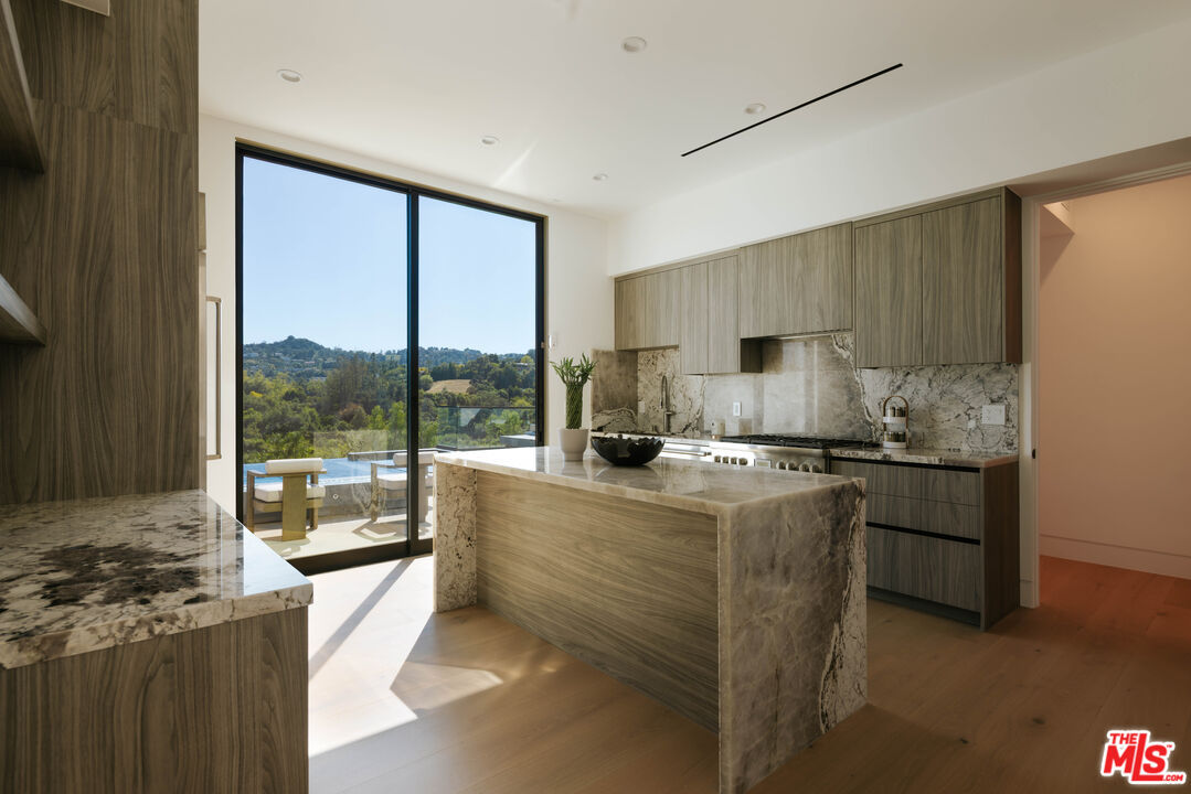 Photo 10 of 15834 High Knoll Rd, Encino, CA 91436