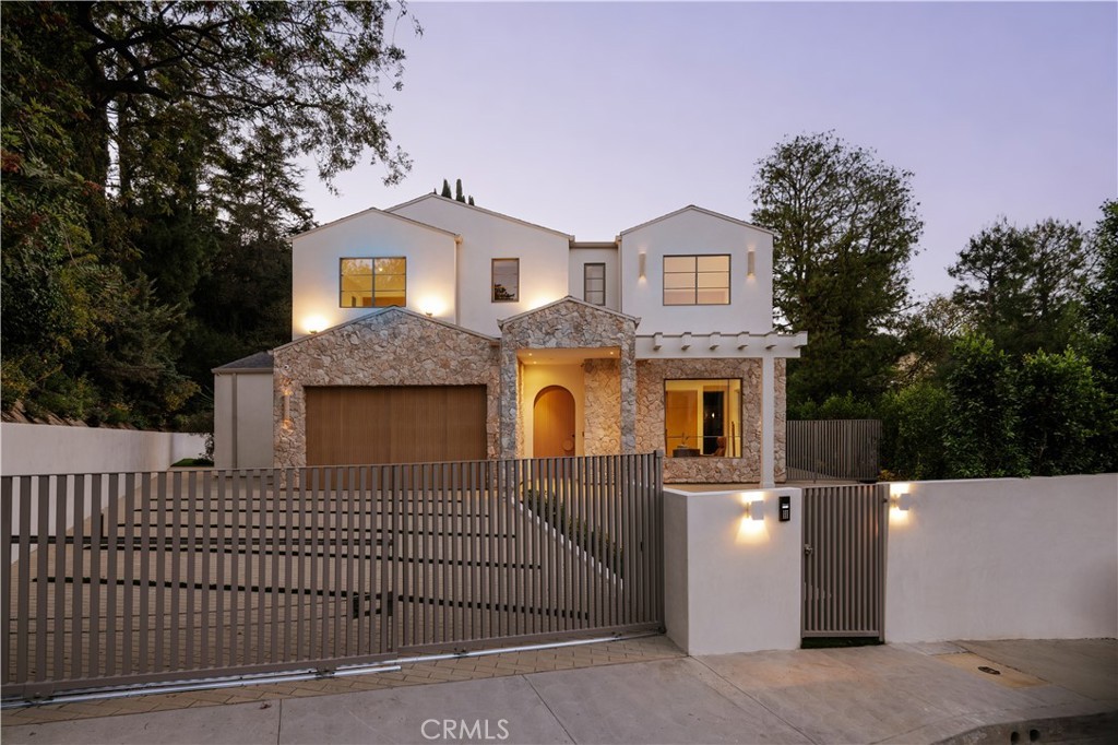 16933 Bosque Dr, Encino, CA