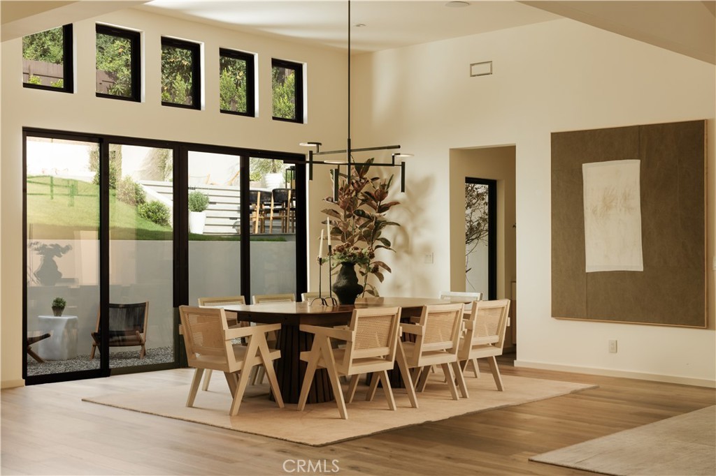 Photo 6 of 12162 Laurel Terrace Dr, Studio City, CA 91604