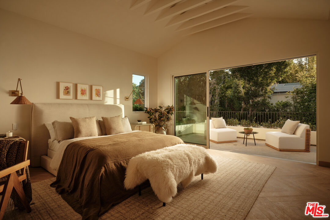 Photo 12 of 411 N Bowling Green Way, Los Angeles, CA 90049