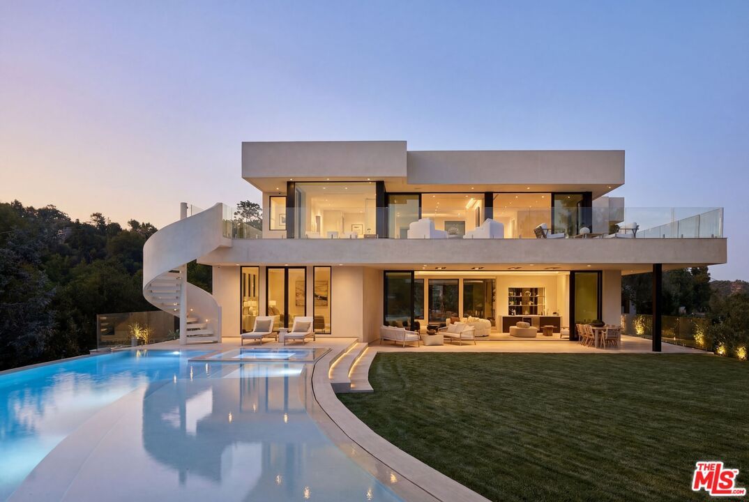2700 Woodstock Road, Los Angeles, CA