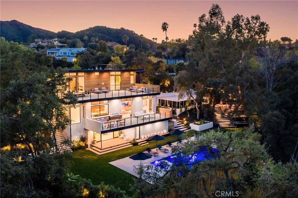 16836 Marmaduke Place, Encino, CA