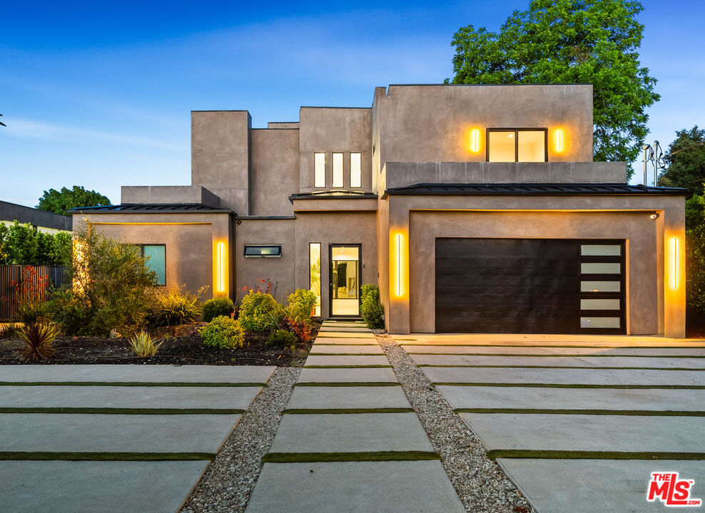 5826 Corbin Avenue, Tarzana, CA