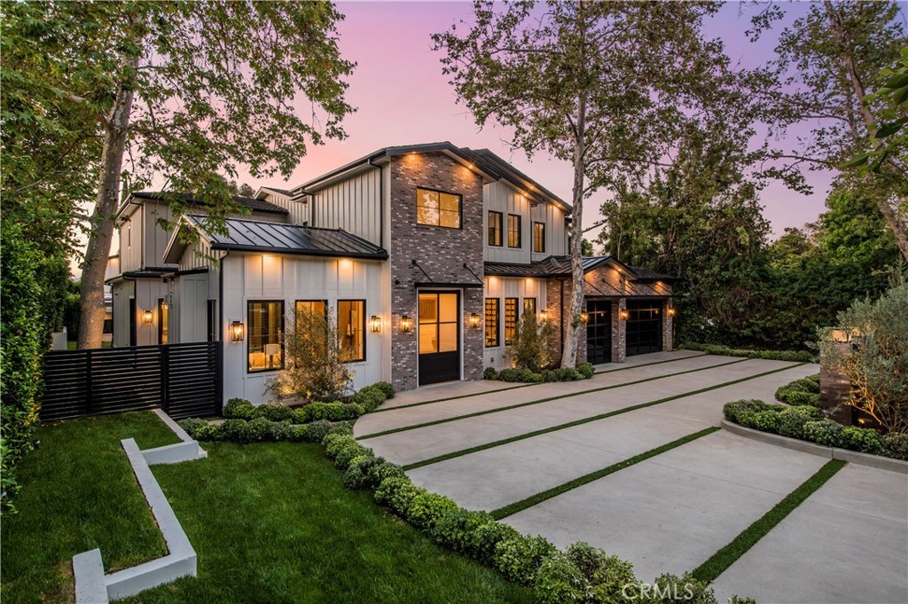 15645 Woodvale Road, Encino, CA