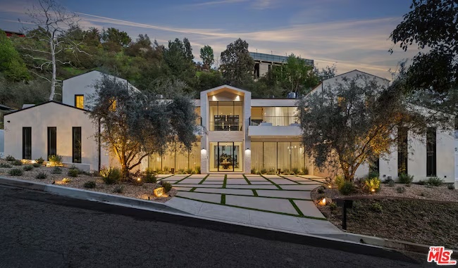 10950 Verano Road, Los Angeles, CA
