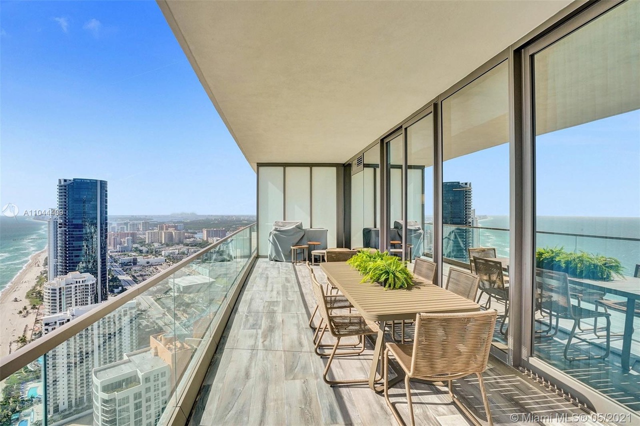 18975 Collins Avenue, #4700, Sunny Isles Beach, FL