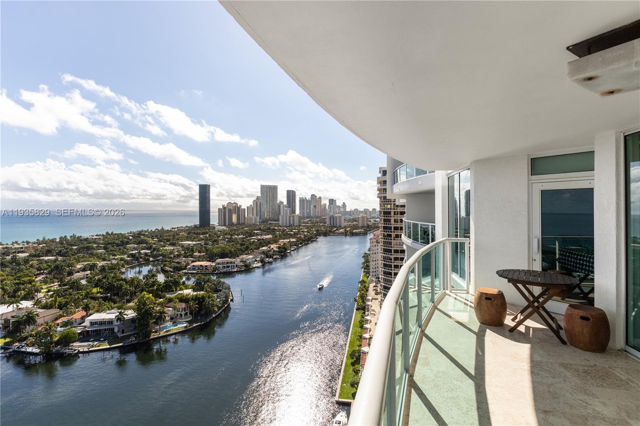 Photo 12 of 20201 East Country Club Drive, #2506, Aventura, FL 33180