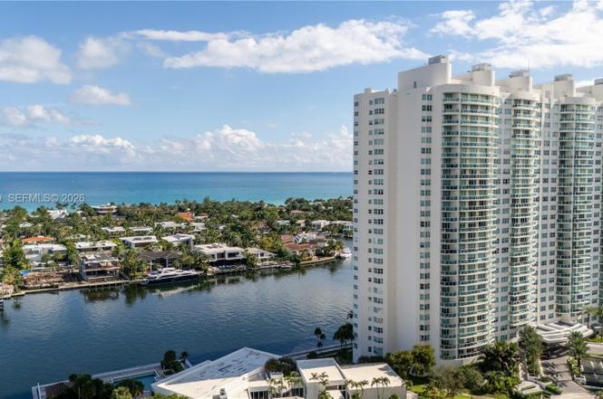 20201 East Country Club Drive, #2506, Aventura, FL