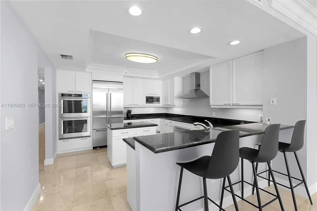 Photo 9 of 20201 East Country Club Drive, #2506, Aventura, FL 33180