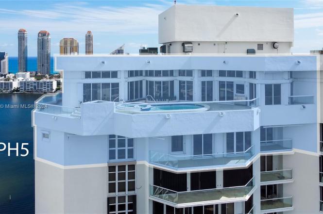 2600 Island Boulevard, Ph-5, Aventura, FL