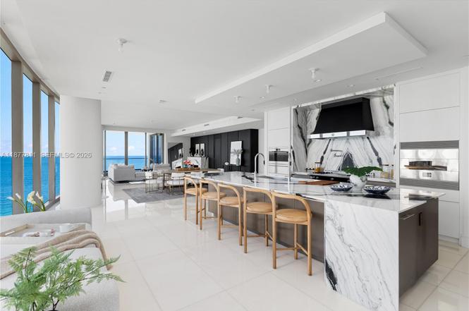 Photo 13 of 17975 Collins Avenue, N-1802, Sunny Isles Beach, FL 33160