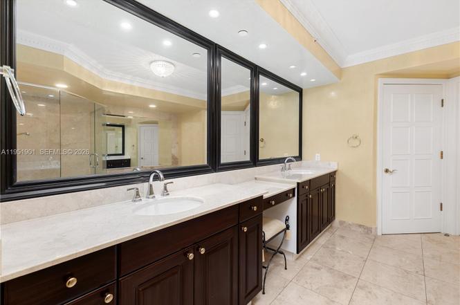 Photo 5 of 20201 East Country Club Drive, Unit 608, Aventura, FL 33180