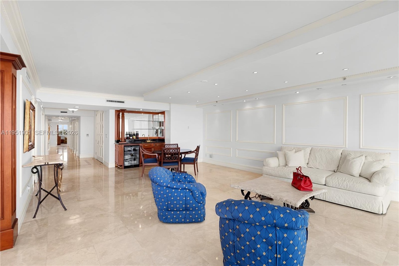 Photo 11 of 20201 East Country Club Drive, Unit 608, Aventura, FL 33180