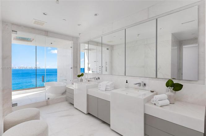 Photo 5 of 17975 Collins Avenue, N-1802, Sunny Isles Beach, FL 33160