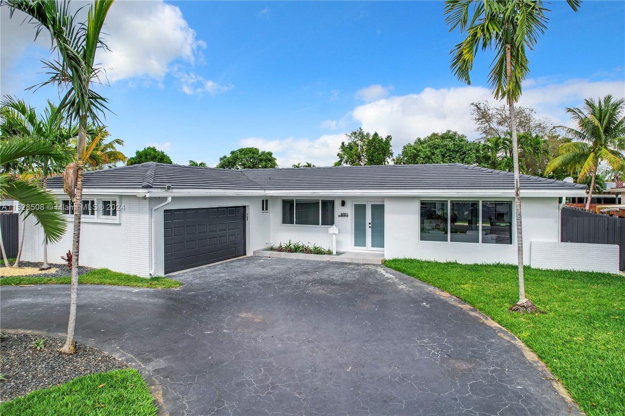 4801 McKinley Street, Hollywood, FL