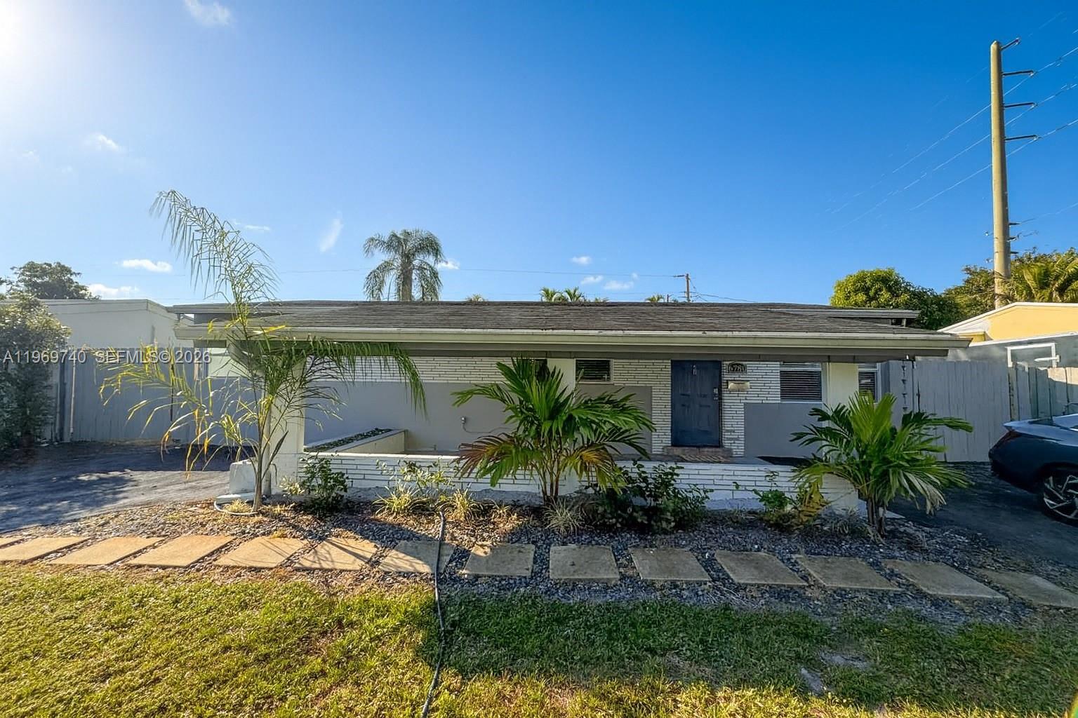 6780 Meade Street, Hollywood, FL