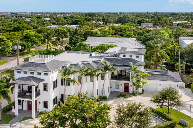 Photo 2 of 230 George Bush Boulevard, Delray Beach, FL 33444