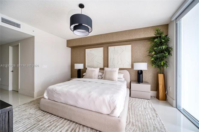 Photo 10 of 300 Sunny Isles Boulevard, Unit 4-1701, Sunny Isles Beach, FL 33160