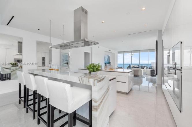 Photo 3 of 18501 Collins Avenue, #4304, Sunny Isles Beach, FL 33160