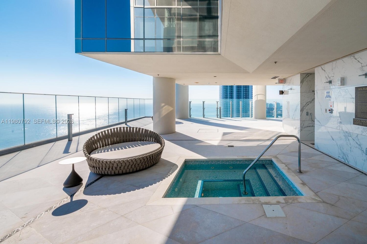 Photo 12 of 18501 Collins Avenue, #4304, Sunny Isles Beach, FL 33160