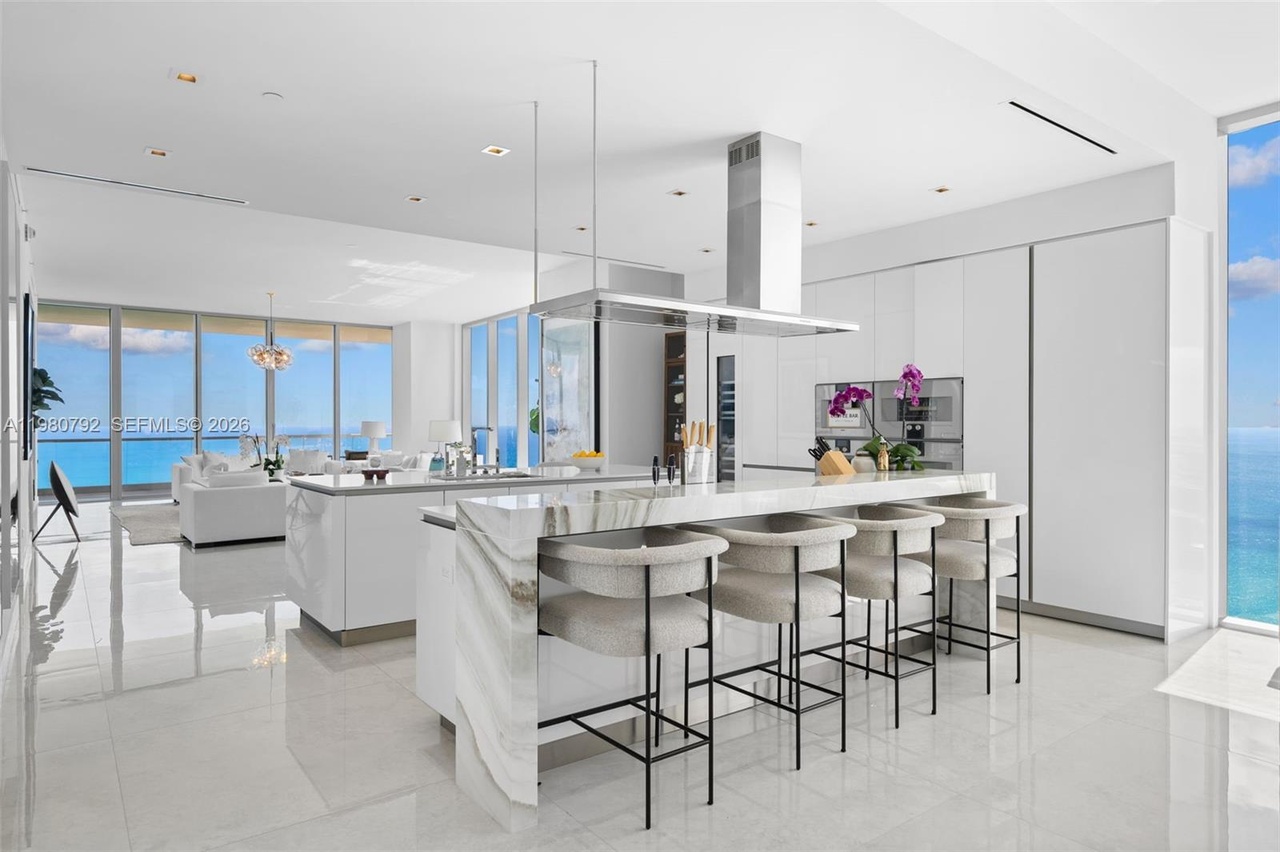 Photo 6 of 18501 Collins Avenue, #4304, Sunny Isles Beach, FL 33160