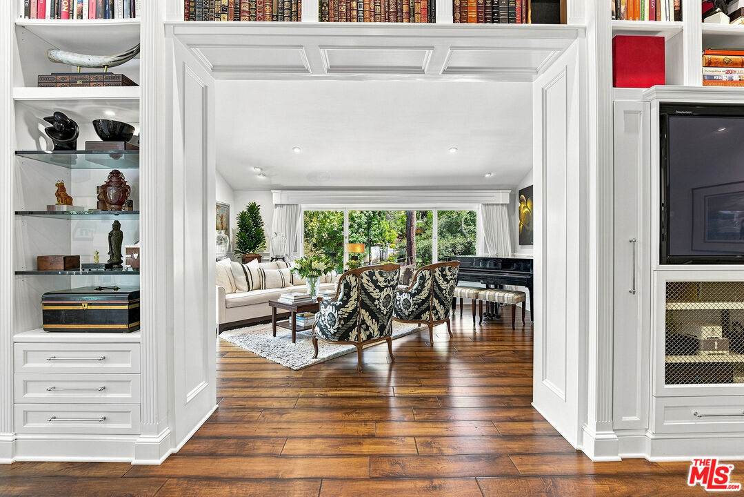 Photo 8 of 3235 Oakdell Ln, Studio City, CA 91604