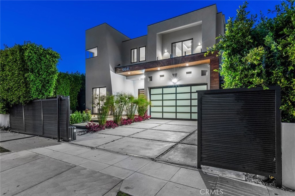 6641 Lindenhurst Avenue, Los Angeles, CA