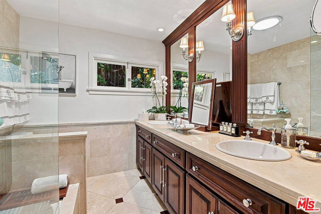 Photo 23 of 3235 Oakdell Ln, Studio City, CA 91604