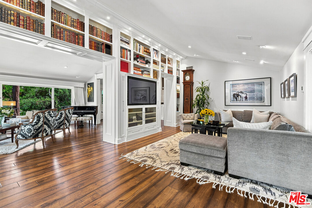 Photo 6 of 3235 Oakdell Ln, Studio City, CA 91604