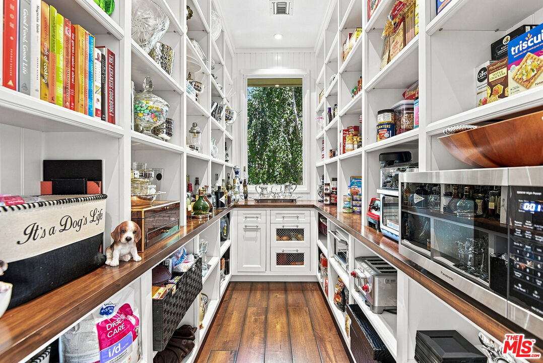 Photo 15 of 3235 Oakdell Ln, Studio City, CA 91604