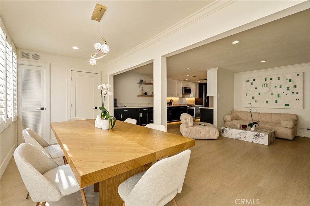 Photo 10 of 5315 Yarmouth Ave, # 104, Encino, CA 91316