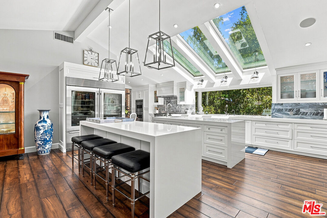 Photo 12 of 3235 Oakdell Ln, Studio City, CA 91604