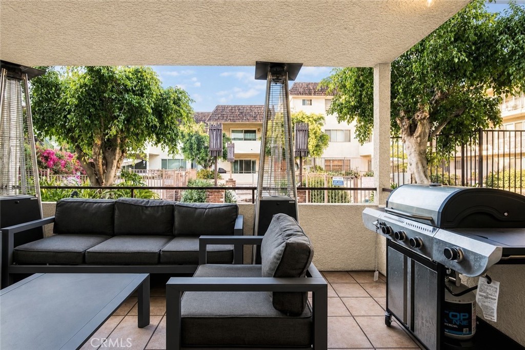 Photo 5 of 5315 Yarmouth Ave, # 104, Encino, CA 91316