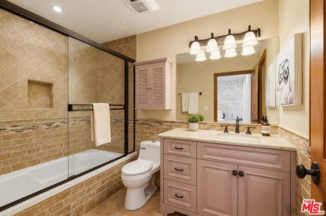 Photo 24 of 4050 Hayvenhurst Drive, Encino, CA 91436