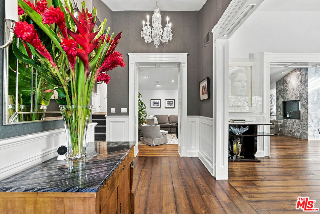 Photo 4 of 3235 Oakdell Ln, Studio City, CA 91604