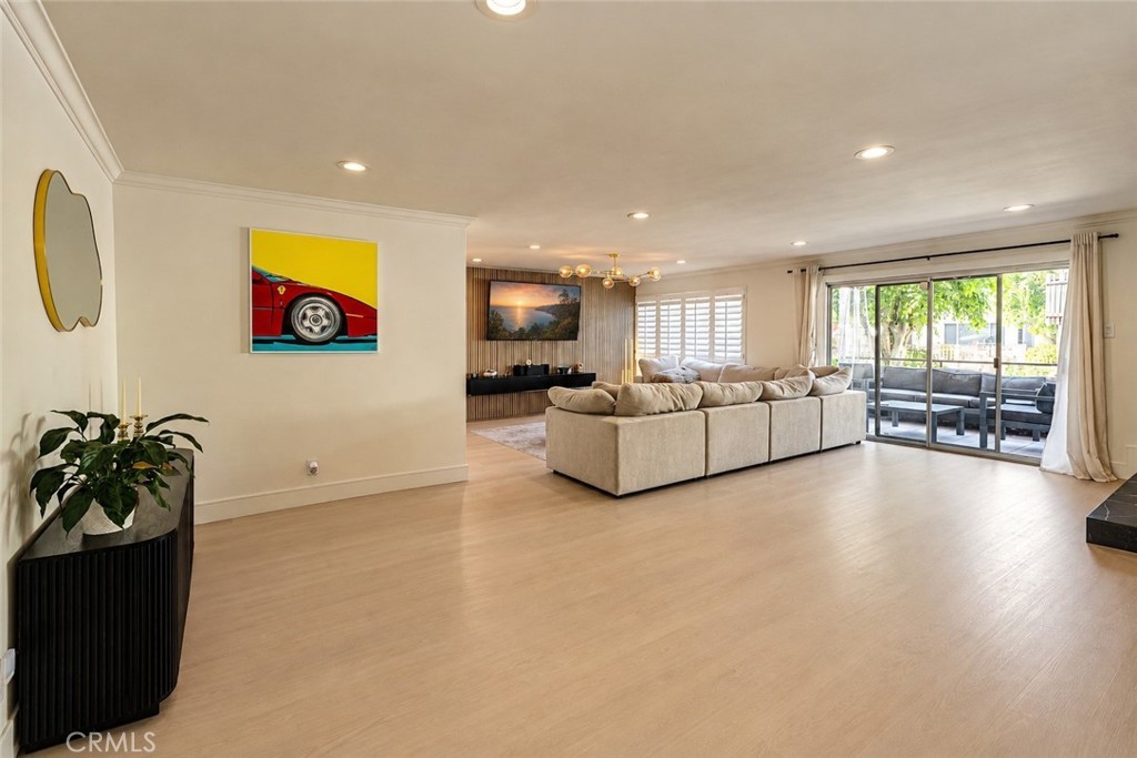 Photo 4 of 5315 Yarmouth Ave, # 104, Encino, CA 91316