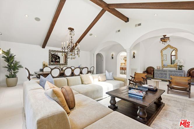 Photo 6 of 4050 Hayvenhurst Drive, Encino, CA 91436